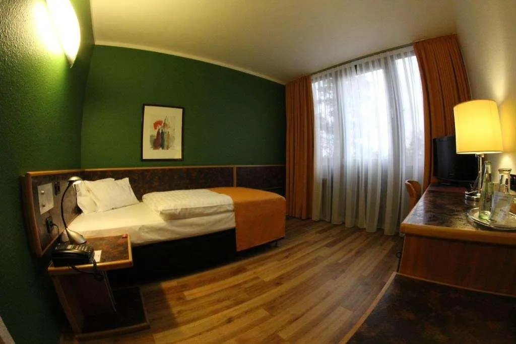 ARVENA Messe Hotel Neurenberg 3*,